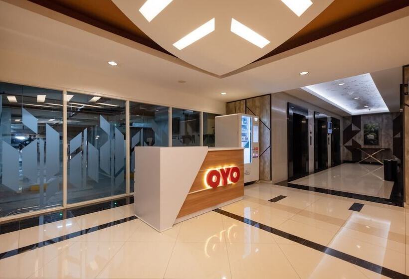 هتل Oyo 2245 Apartment Grand Kamala Lagoon