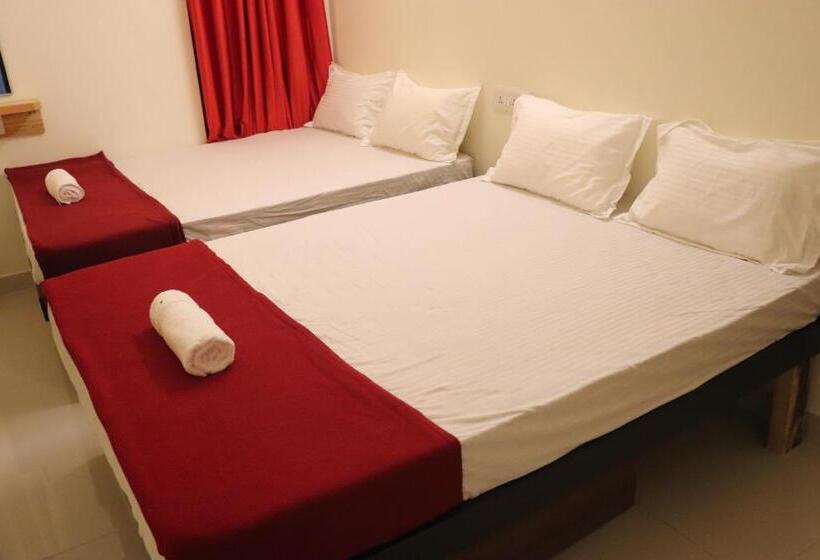ホテル Grand Suites Srirangam