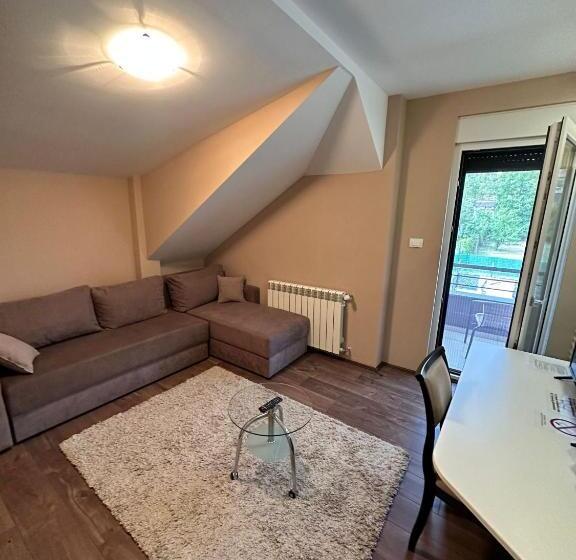 هتل Luxury Apartments 88