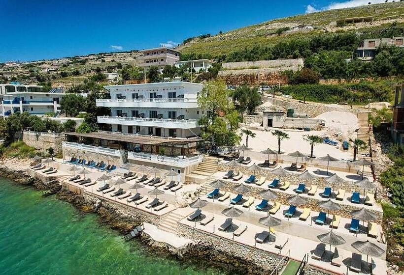 فندق Villa Juna Beach