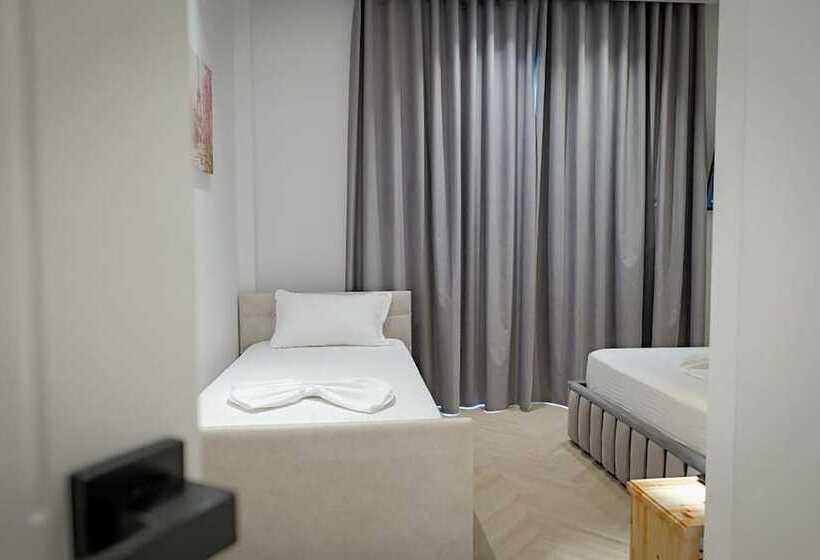 فندق Villa Juna Beach