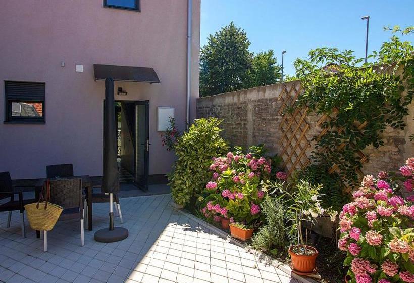 پانسیون Nana / Sobe & Apartmani