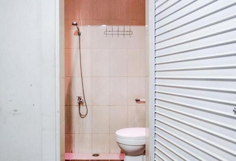 پانسیون Reddoorz @ Jalan Gajah Mada Medan 2