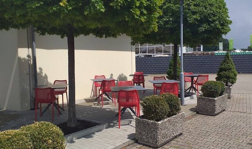 هتل Ibis Köln Frechen