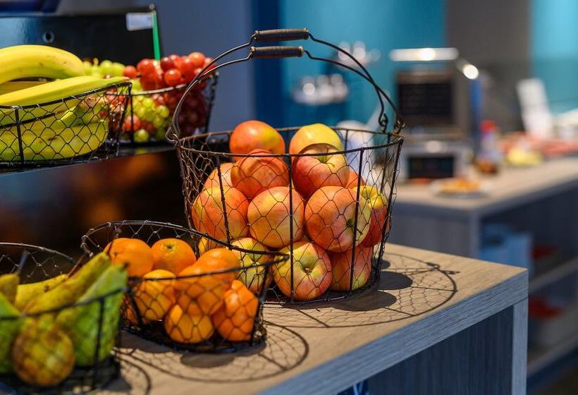 هتل Ibis Köln Frechen