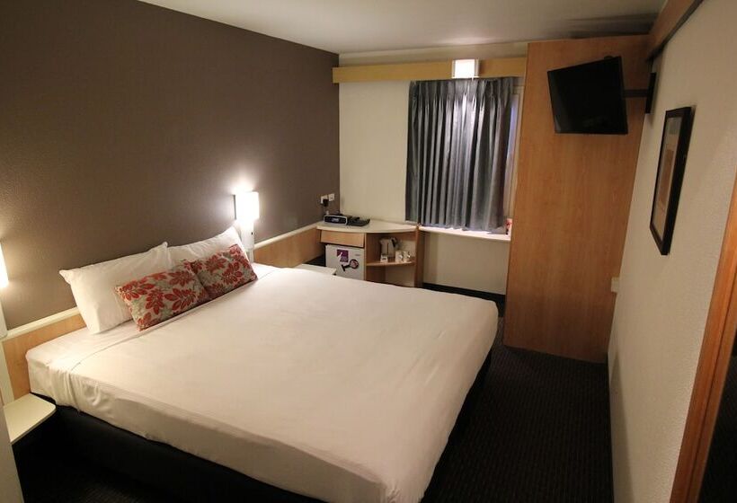 هتل Ibis Newcastle
