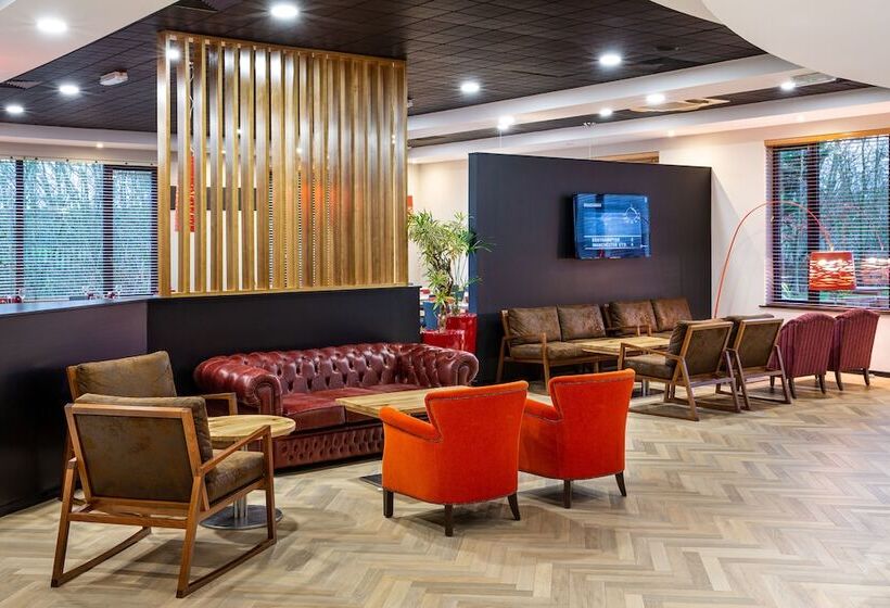 هتل Ibis Rugby East