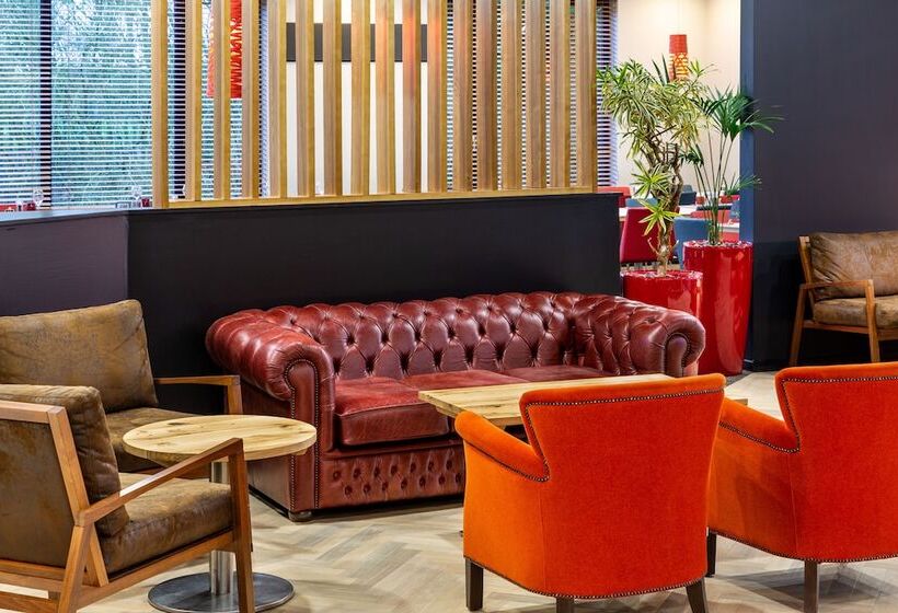 هتل Ibis Rugby East