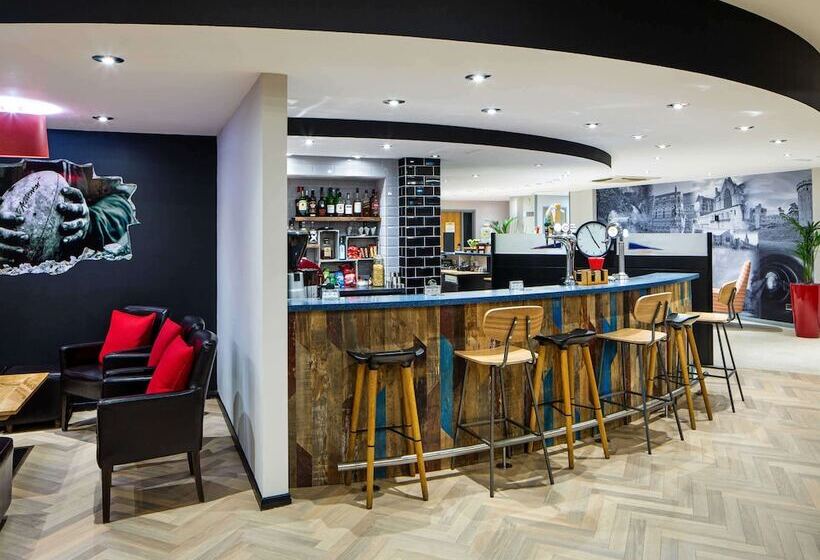 هتل Ibis Rugby East