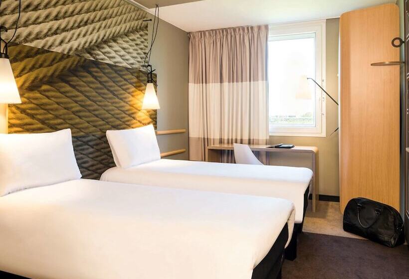 هتل Ibis Paris Saint Denis Stade Sud