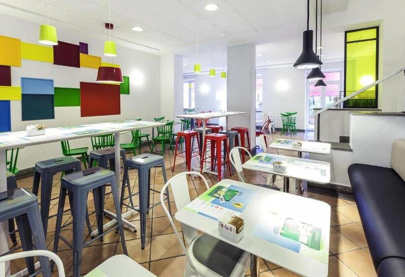 هتل Ibis Styles Napoli Garibaldi