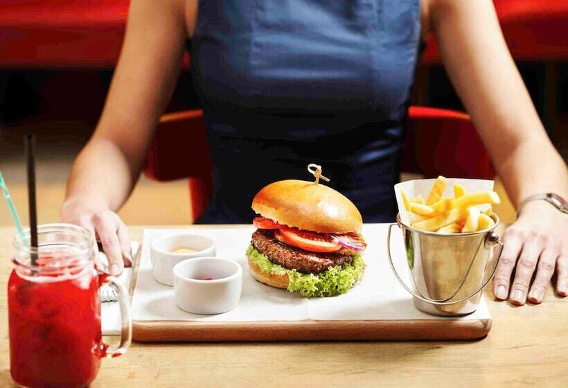 هتل Ibis Warszawa Centrum