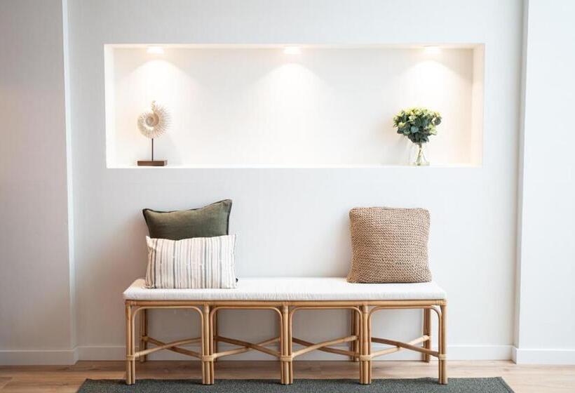 هتل Rooms By Jova