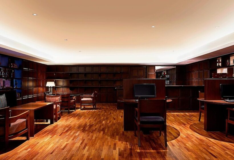 Курорт Le Méridien Kochi