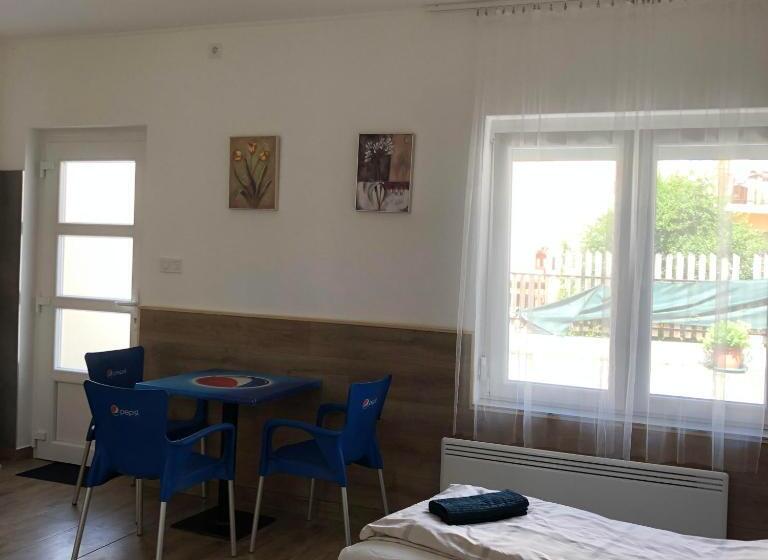 פנסיון Avas Apartman
