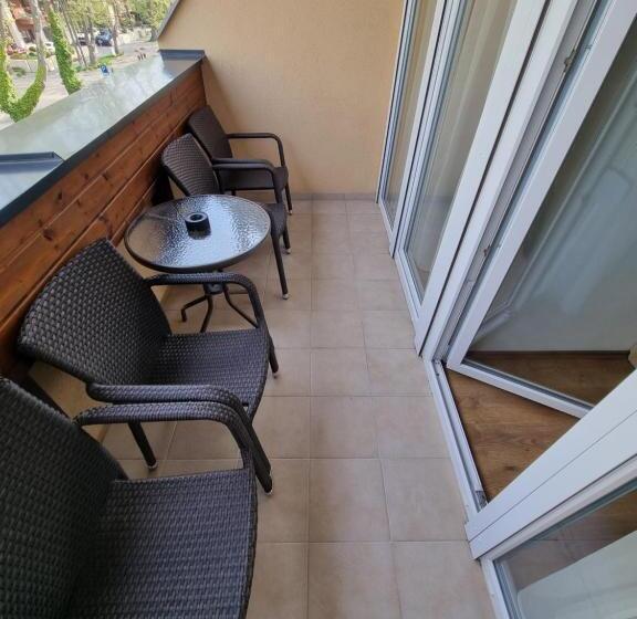 ペンション ádám Apartmanház
