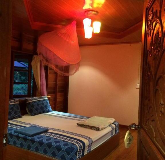 پانسیون Namtok Bungalows