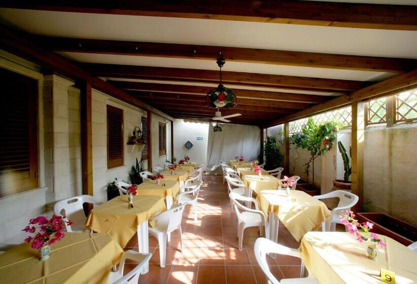هتل Albergo Bouganville