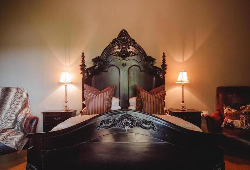 פנסיון Cypress Cottage Guest House