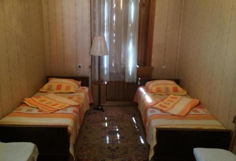 پانسیون Guest House Deda Lali
