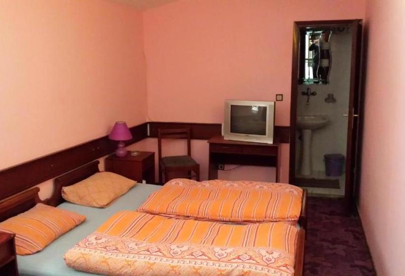 پانسیون Guest House Gaja