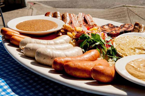 פנסיון Knaus Apartments