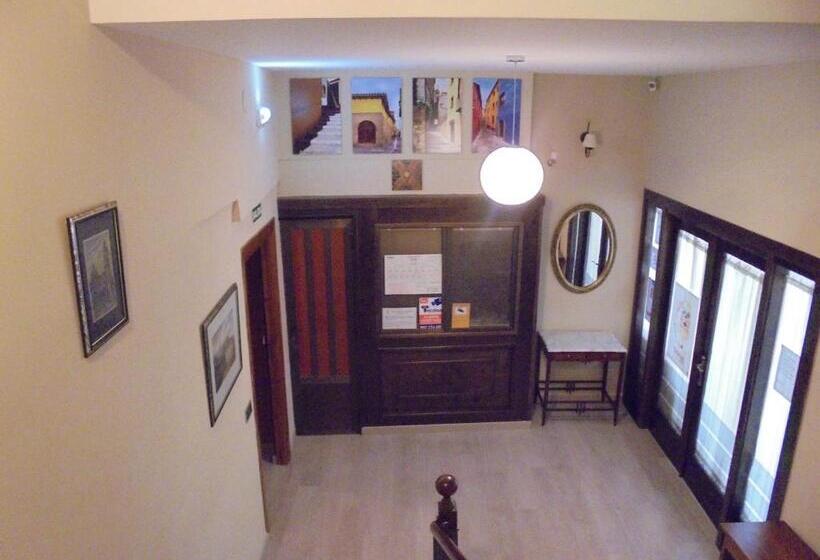 Hostal Palacete De Los Arcedianos