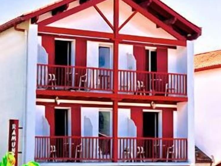 هتل Hôtel Ramuntcho