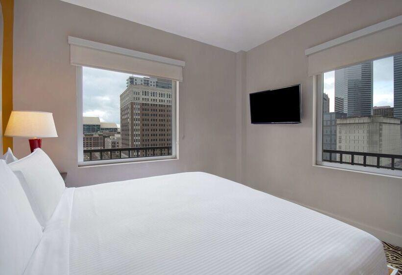 هتل The Sam Houston  Curio Collection By Hilton