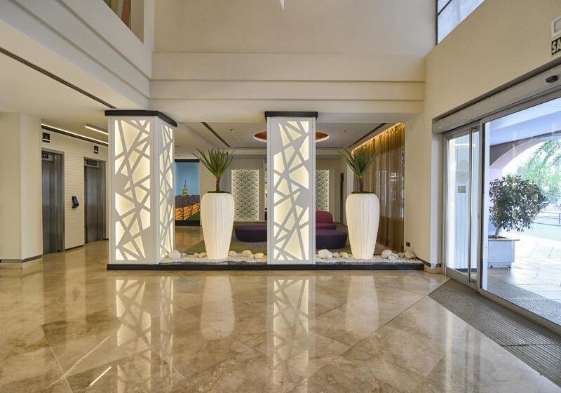 هتل Vertice Sevilla