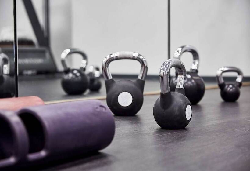 住所  Lindner Hotel Frankfurt Main Plaza, Part Of Jdv By Hyatt