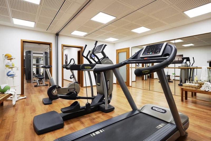 住所  Lindner Hotel Frankfurt Main Plaza, Part Of Jdv By Hyatt