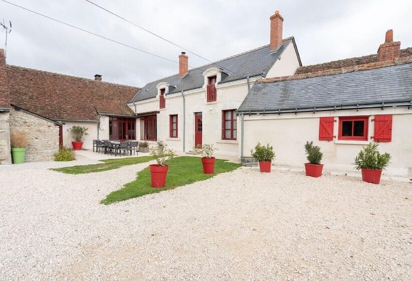 بنسيون Gîte Atypique 2 à 8 Personnes Avec Piscine Jacuzzi Proche Châteaux De La Loire