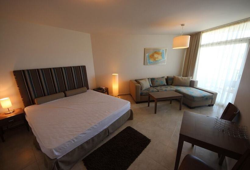 هتل Menada Sozopol Apartments
