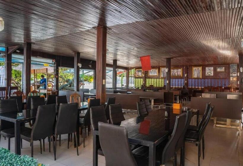 فندق Tompizza Resort