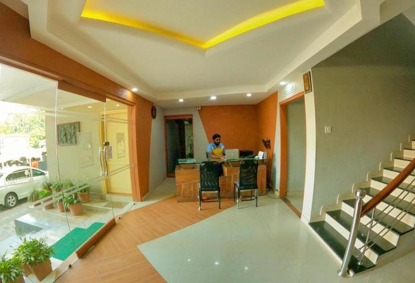 호텔 Chandragiri Inn