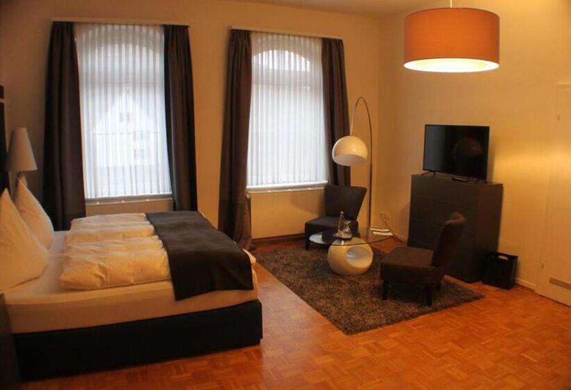 هتل Dinoris Boutique