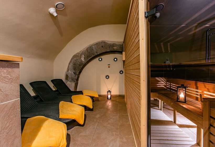 ホテル Grand Vígľaš