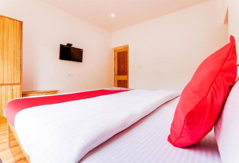 ホテル Oyo 72466  Charvi Inn