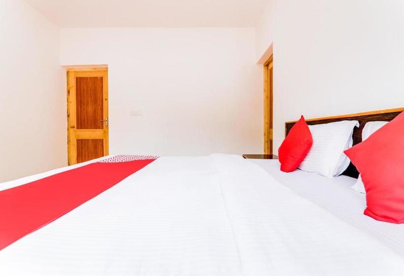 ホテル Oyo 72466  Charvi Inn