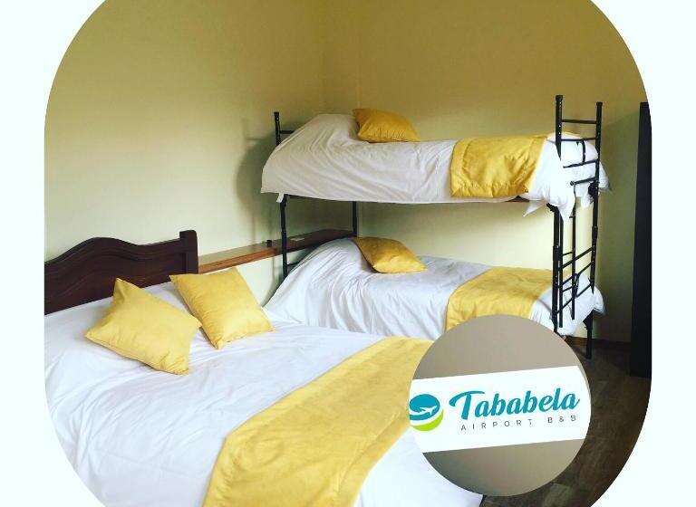 هتل Tababela Airport B&b