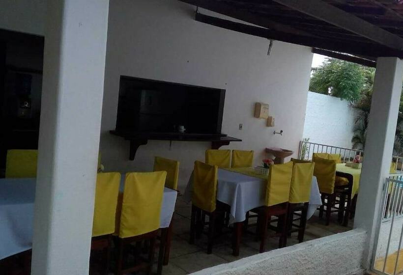 پانسیون Pousada Dona Helena