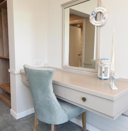 بنسيون Whispering Pines