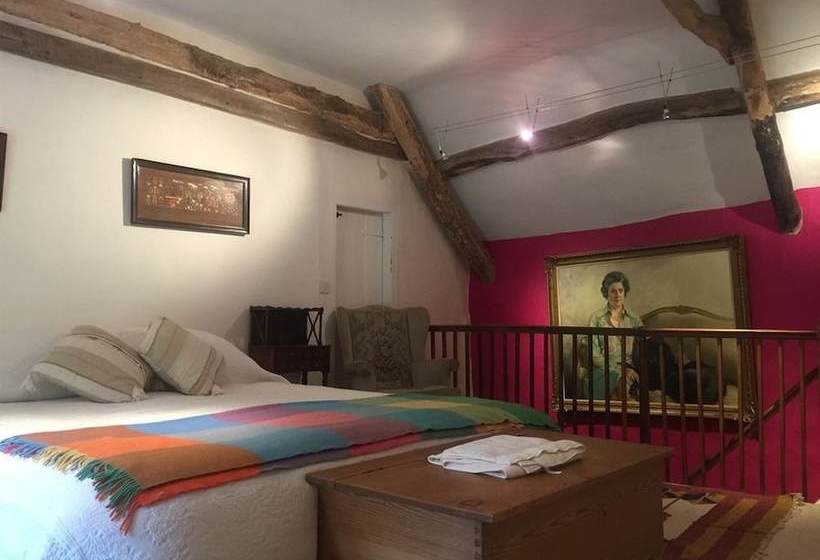مبيت وإفطار Bowhayes Farm