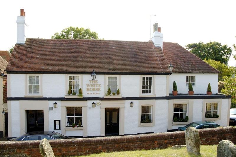 민박 The White Horse Inn