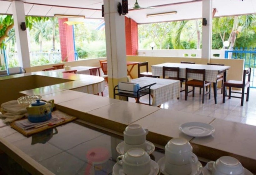 ホテル Sichang Shine Khao Resort