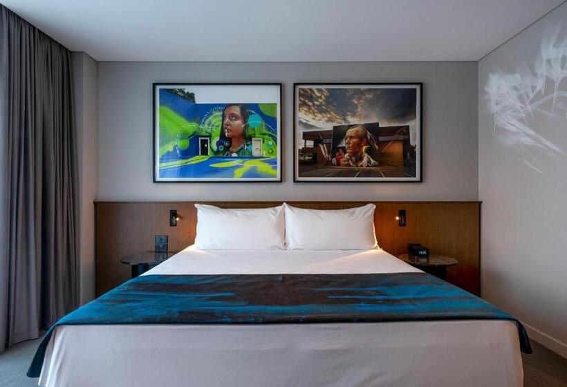 هتل The Adnate Perth   Art Series