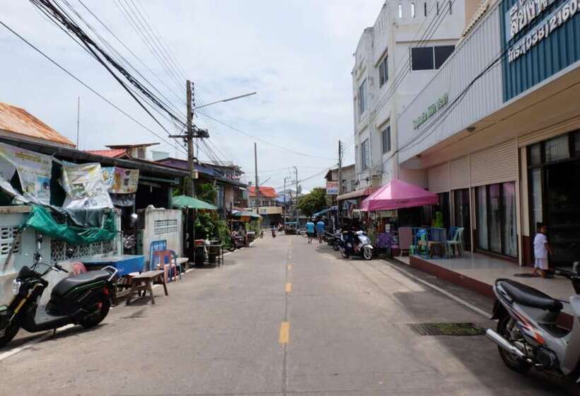 پانسیون Baan Kun Tuad Ko Si Chang