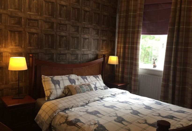 膳宿费 The Tavern