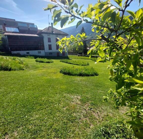 Общежитие Casa Tödi Restaurant